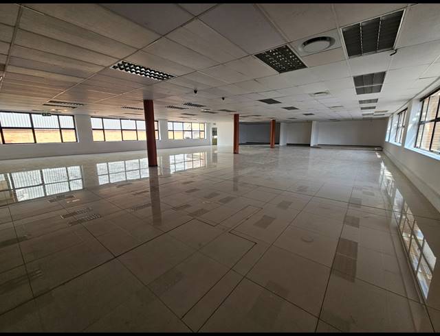 6,561M² WAREHOUSE TO LET IN HUGHES